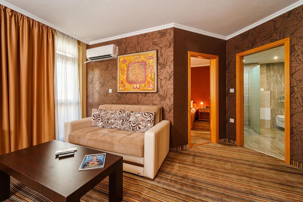 Hotel Avion - Self Check In Plovdiv Kültér fotó
